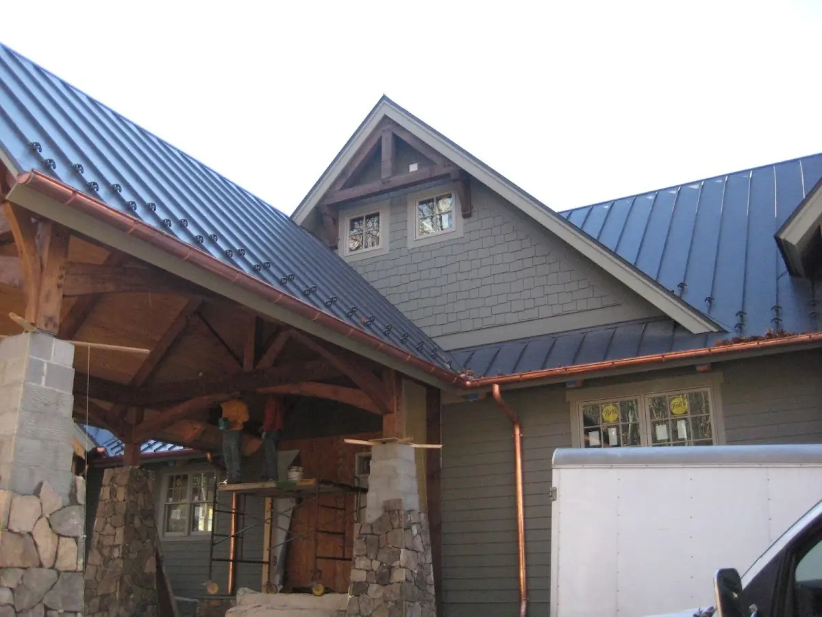 Craftsman Roofing team delivering quality roofing work in Lee-Hi Village